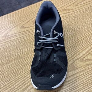On Running Men's Black and Gray Athletic Shoes